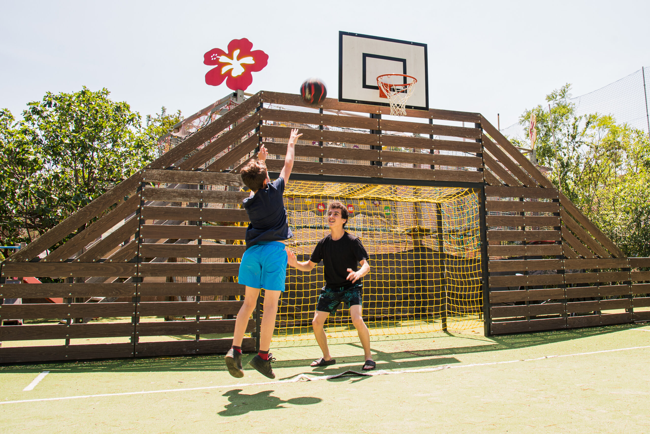 Basket Foot Tennis Camping Les Verguettes
